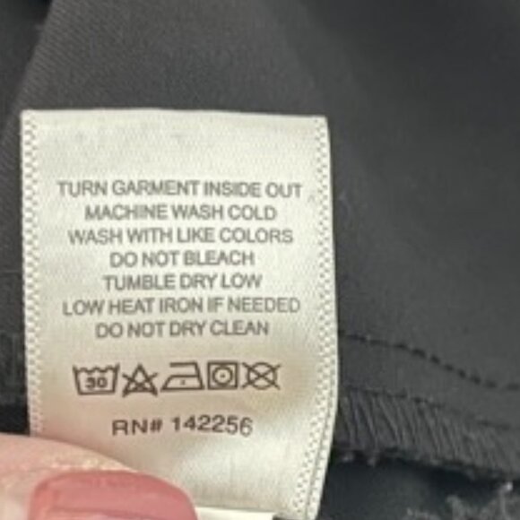 Figs Women's Black V-Neck Top - Picture 6 of 6